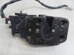 MAZDA 626 97-02 ZAMEK DRZWI PRAWY TYL