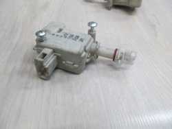 VW AUDI SKODA SILOWNIK KLAPKI PALIWA 3B0959782