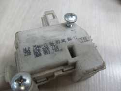 VW AUDI SKODA SILOWNIK KLAPKI PALIWA 3B0959782