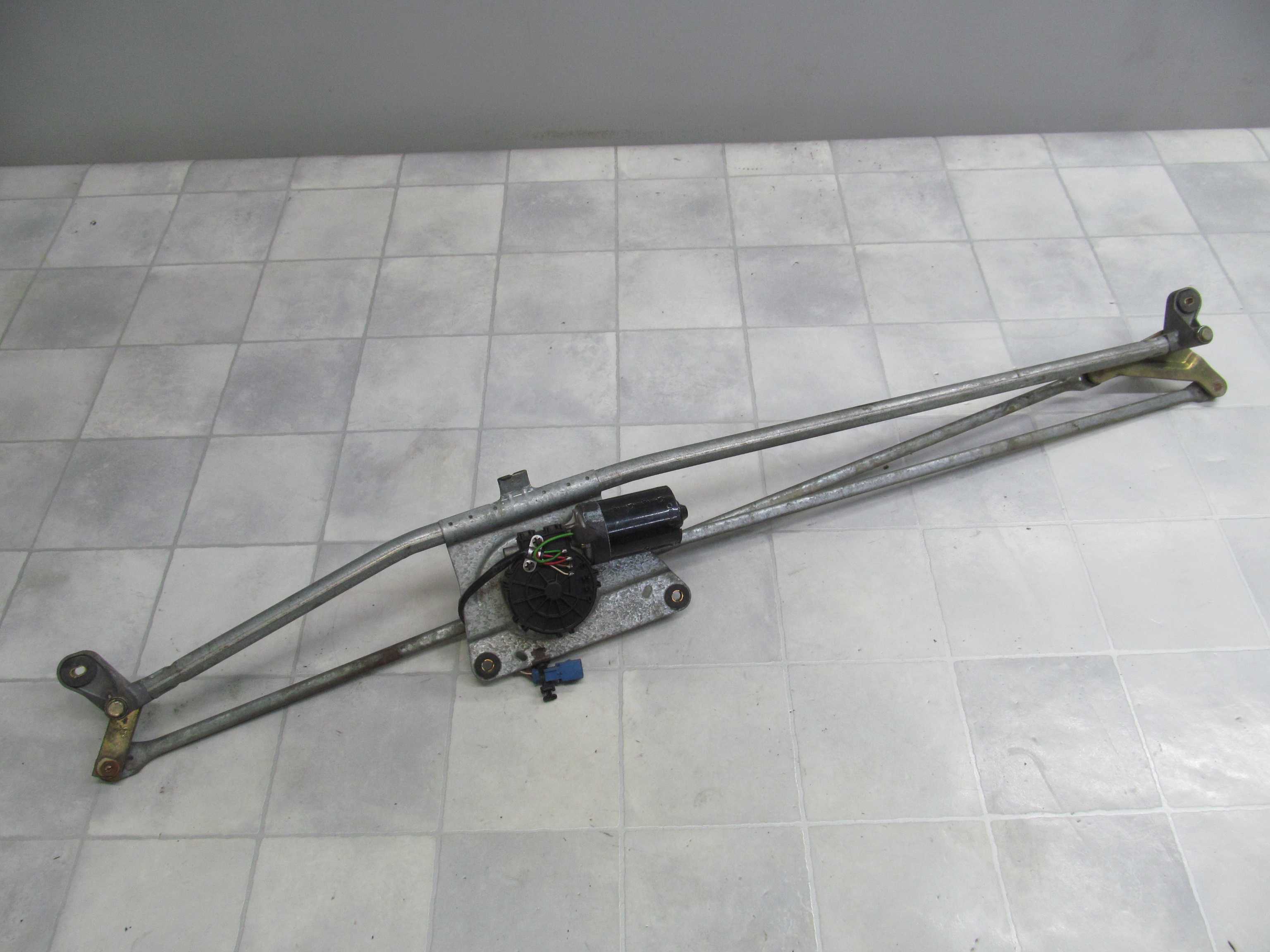 CITROEN XSARA 97- MECHANIZM WYCIERACZEK PRZOD UK 3397020494