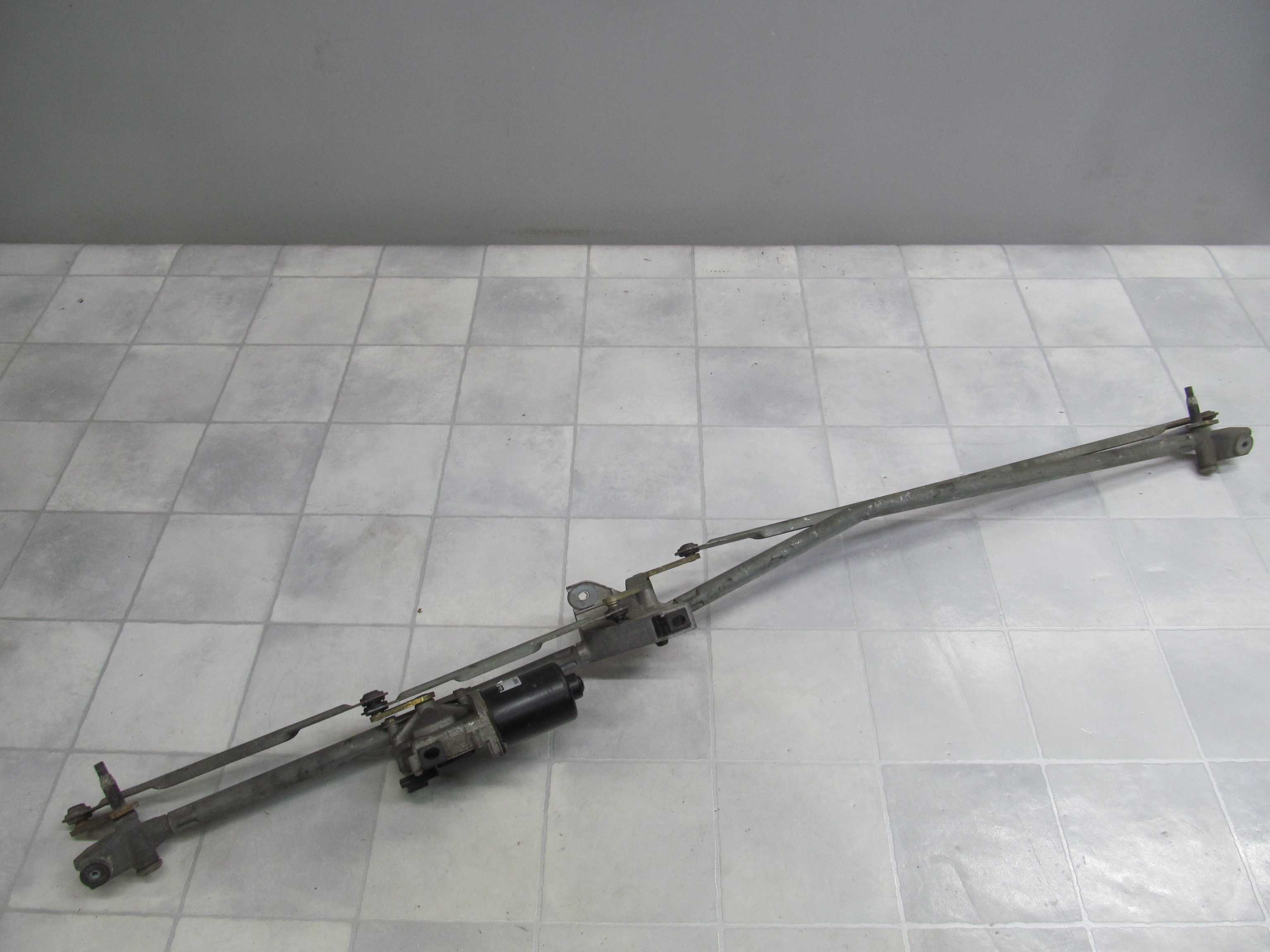 PEUGEOT 307 01- MECHANIZM WYCIERACZEK PRZOD UK 404638
