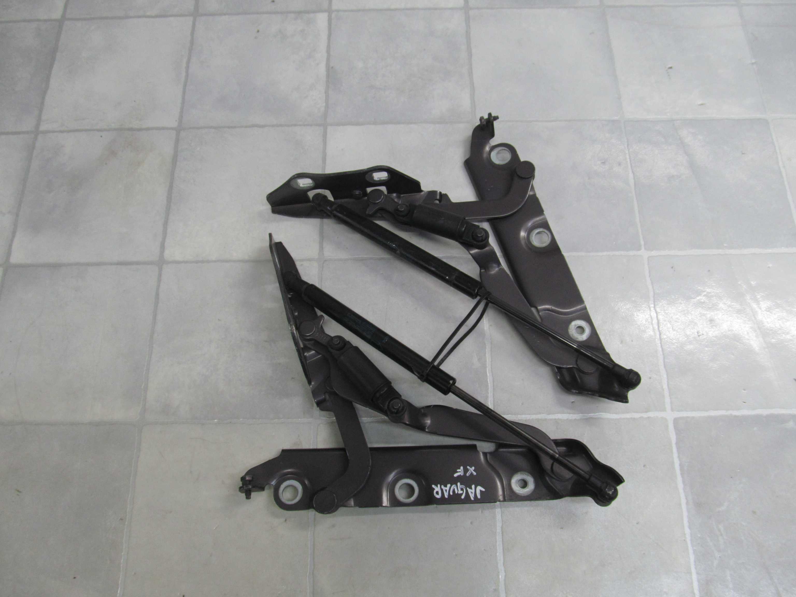 JAGUAR XF X250 07- ZAWIASY KLAPY BAGAZNIKA 8X2342701AF
